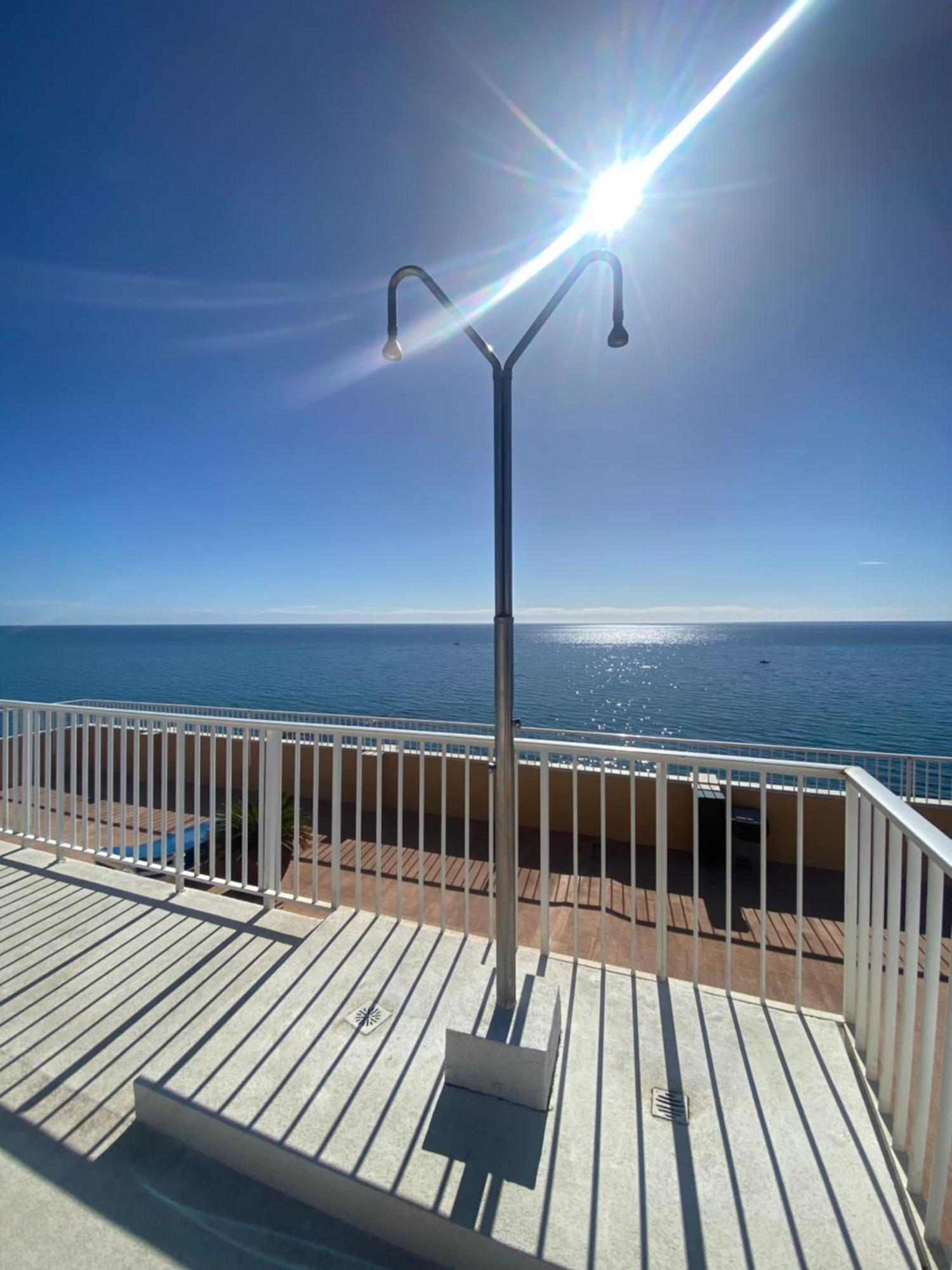 Marbella Beachfront Edificio Mayoral Primera Linea De Playa Y Centro Ciudad Con Barco Opcional Zewnętrze zdjęcie