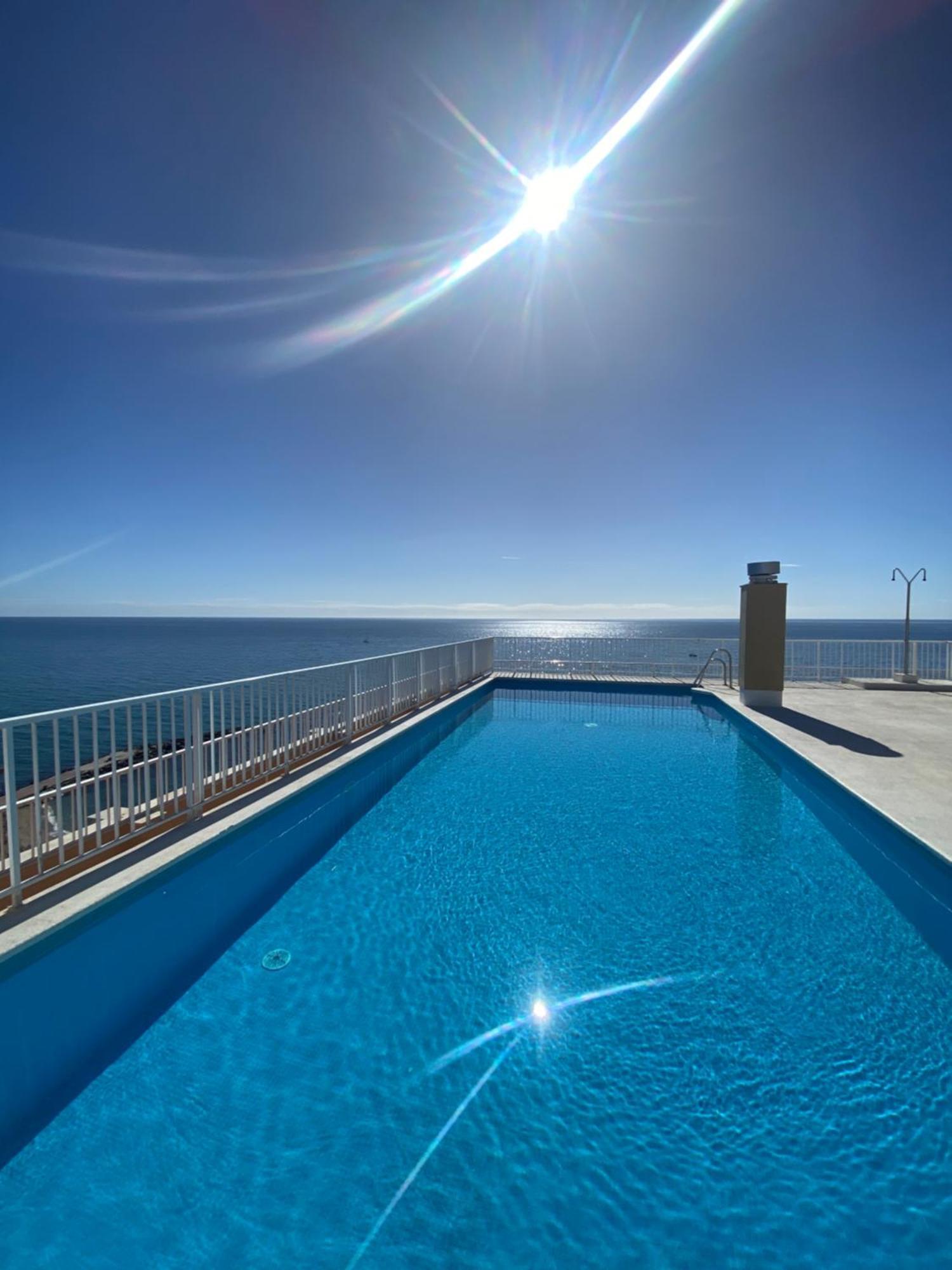 Marbella Beachfront Edificio Mayoral Primera Linea De Playa Y Centro Ciudad Con Barco Opcional Zewnętrze zdjęcie