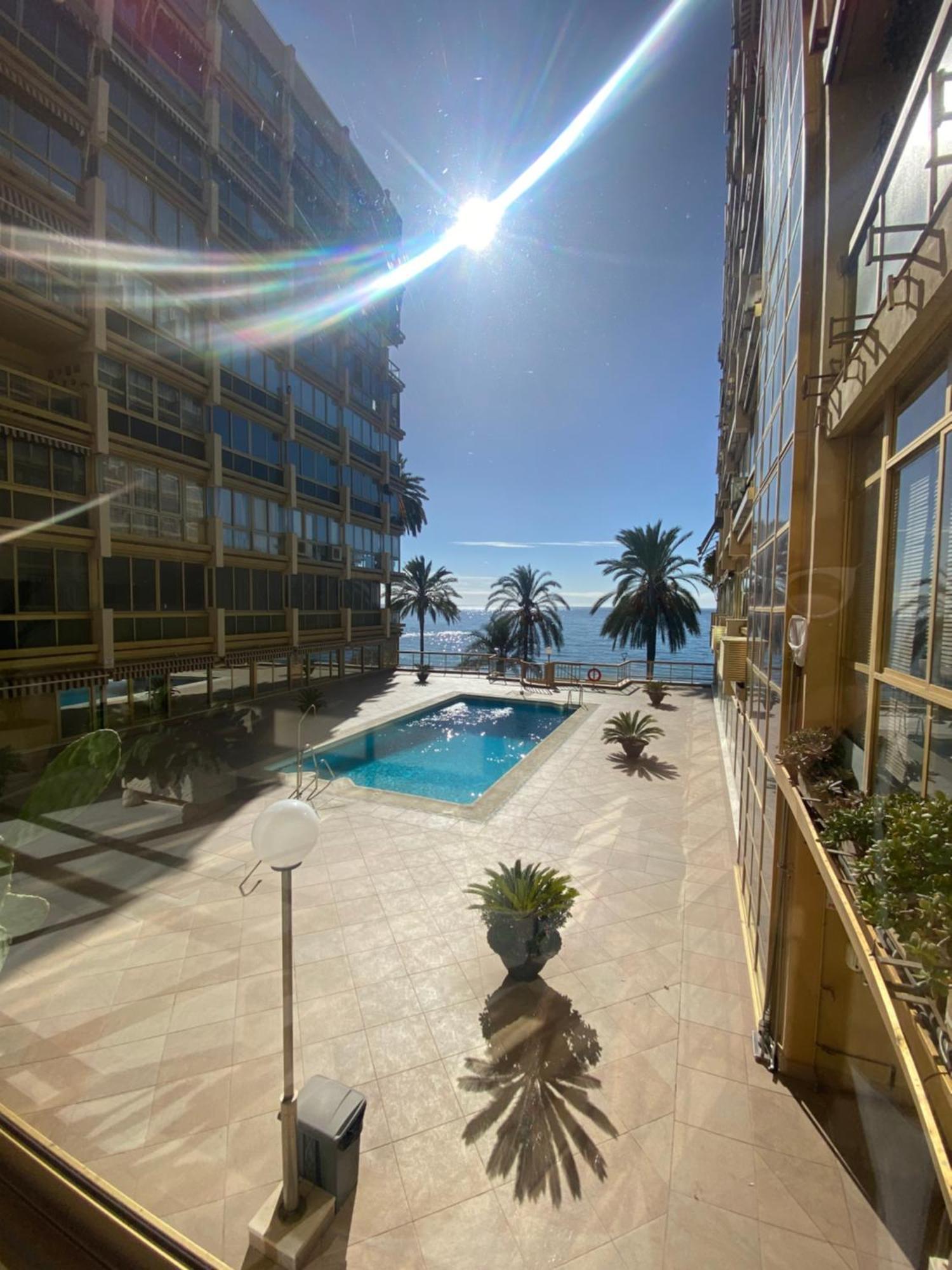 Marbella Beachfront Edificio Mayoral Primera Linea De Playa Y Centro Ciudad Con Barco Opcional Zewnętrze zdjęcie