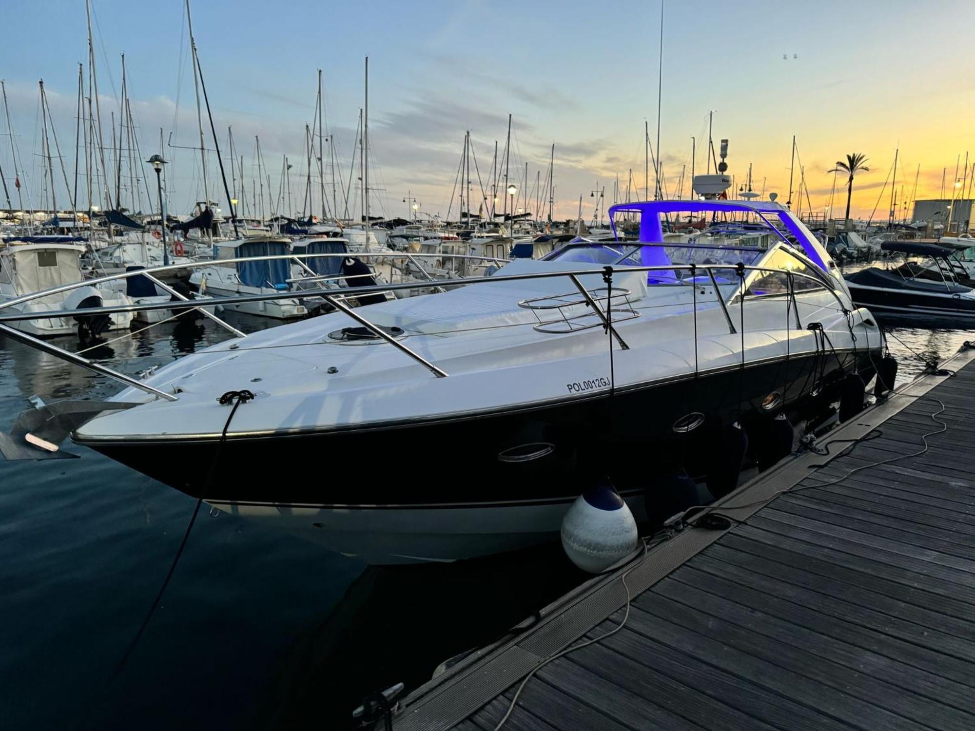 Marbella Beachfront Edificio Mayoral Primera Linea De Playa Y Centro Ciudad Con Barco Opcional Zewnętrze zdjęcie