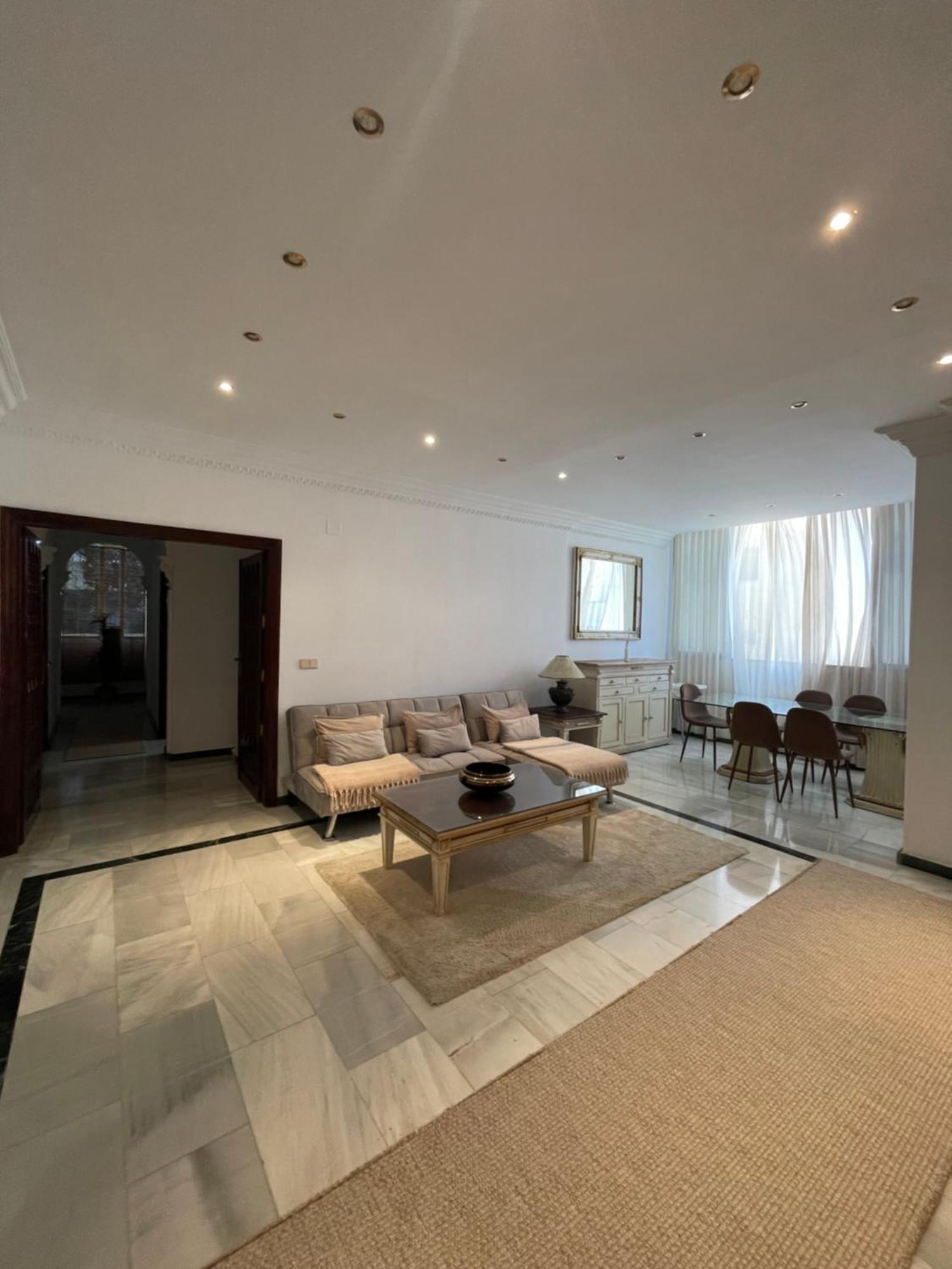 Marbella Beachfront Edificio Mayoral Primera Linea De Playa Y Centro Ciudad Con Barco Opcional Zewnętrze zdjęcie